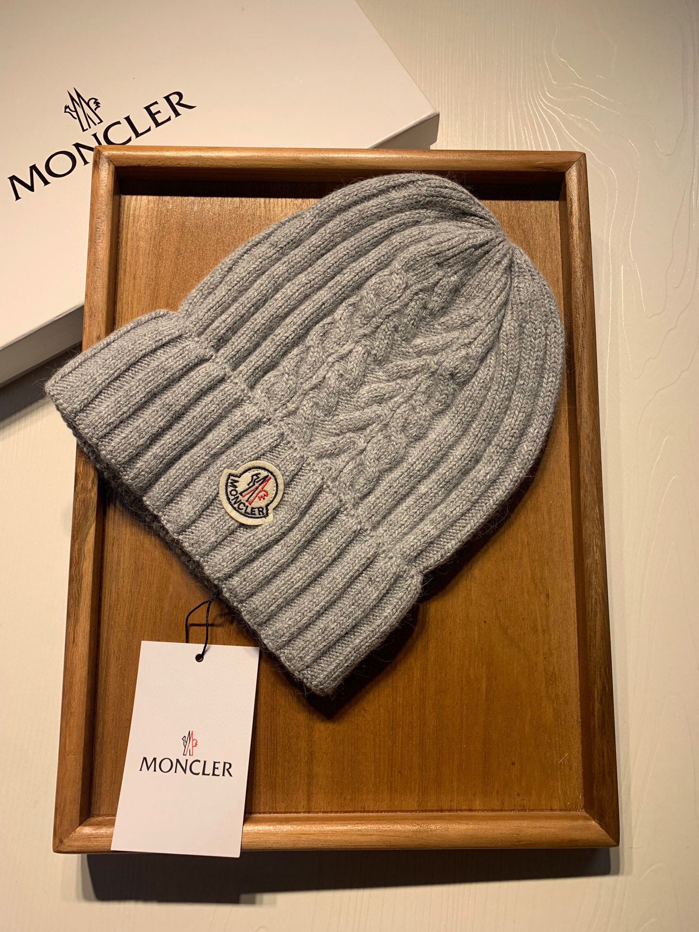 Hat Moncler 3 - vstockx