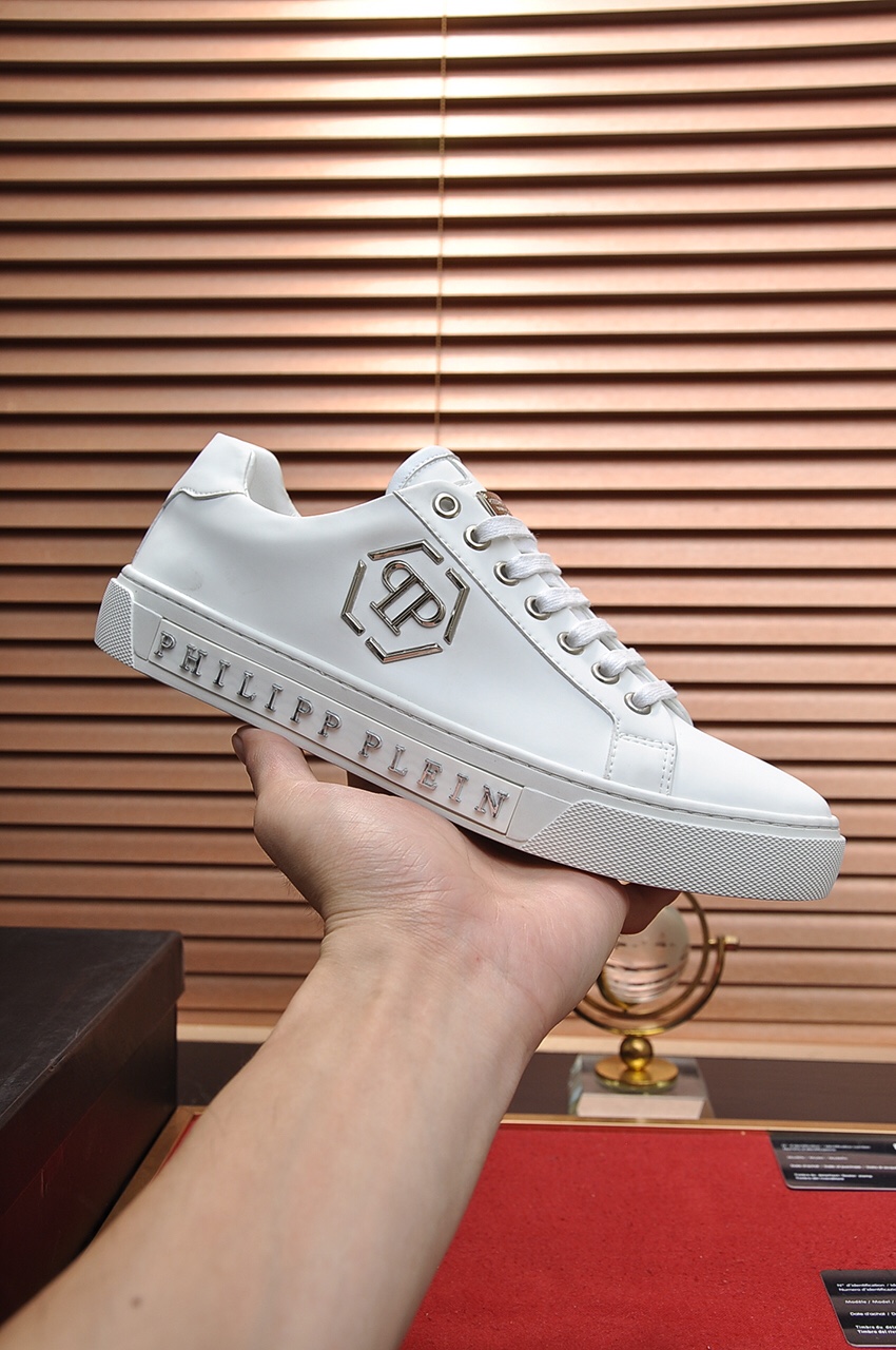 Philipp Plein Low Top Sneakers 31 - vstockx