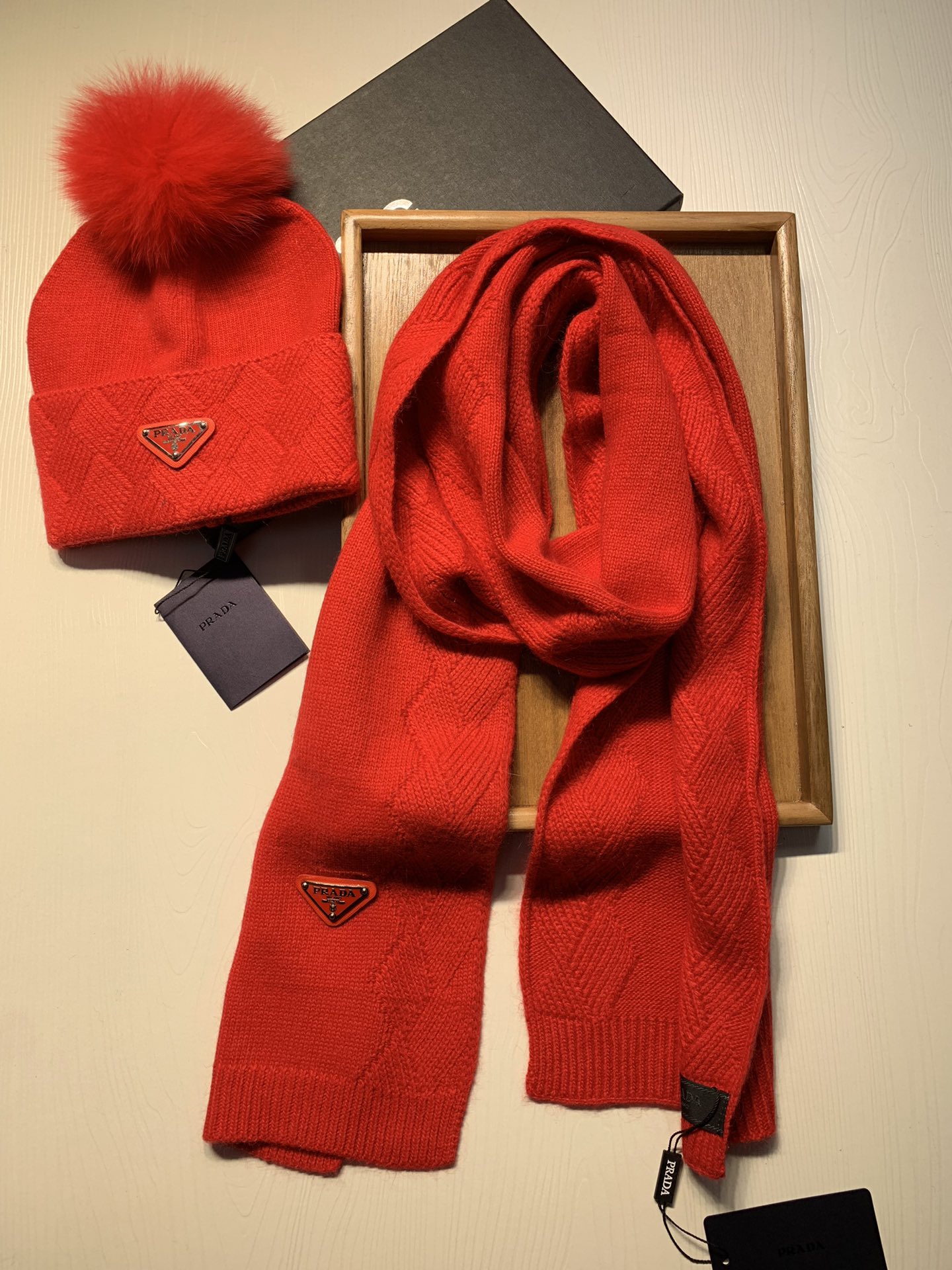 Hat & Scarf Prada 2 - vstockx