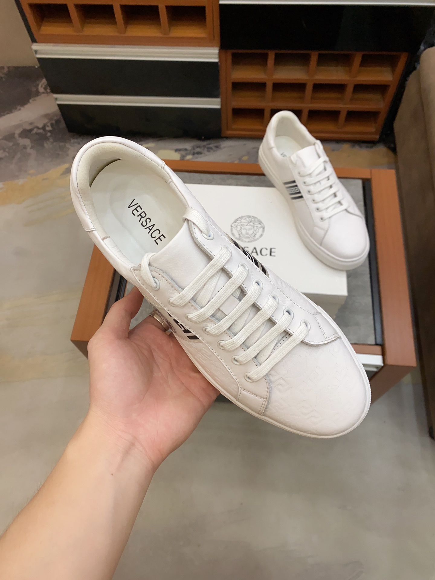 Versace Greca Sneaker 3 - vstockx