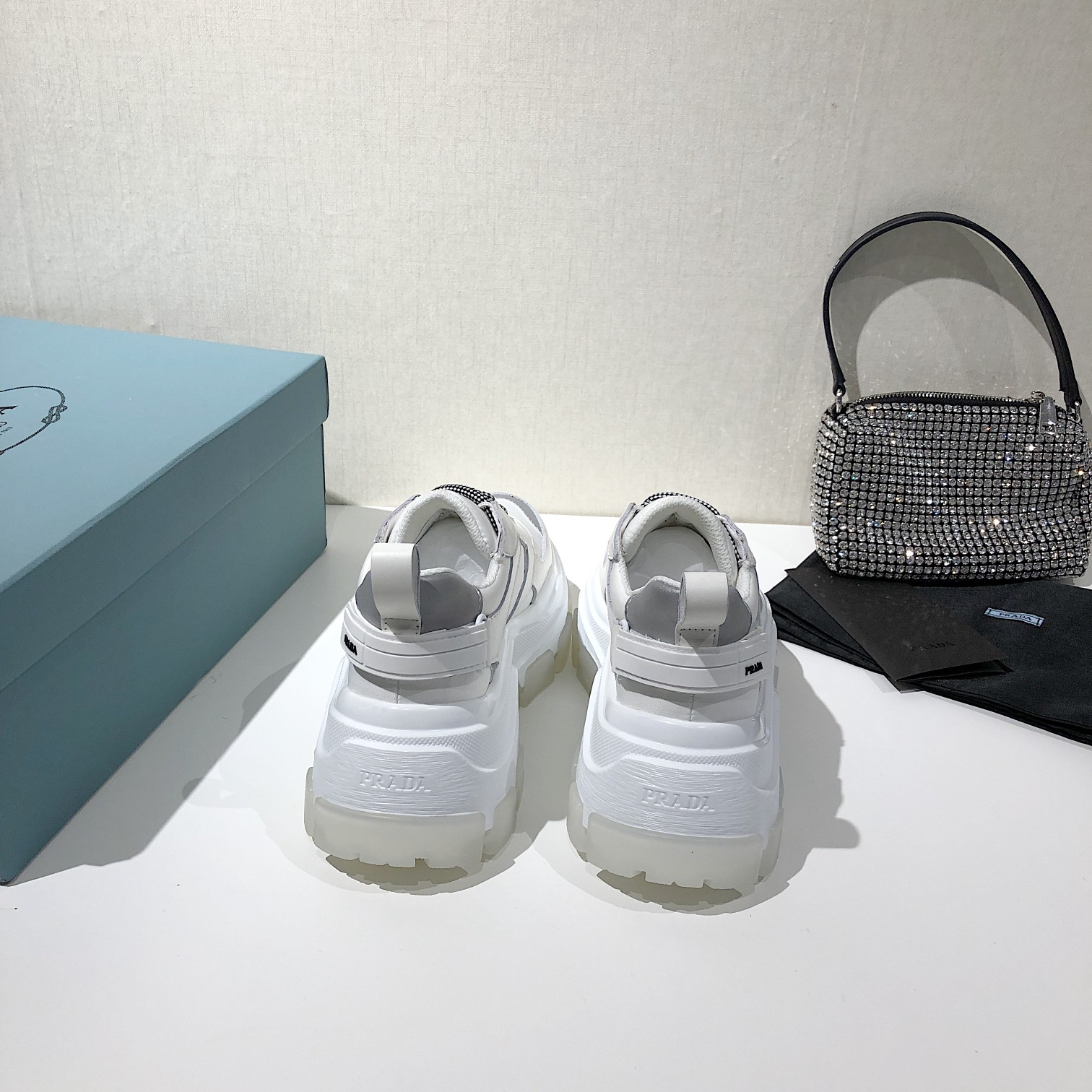 Prada Low Top sneaker 51 - vstockx