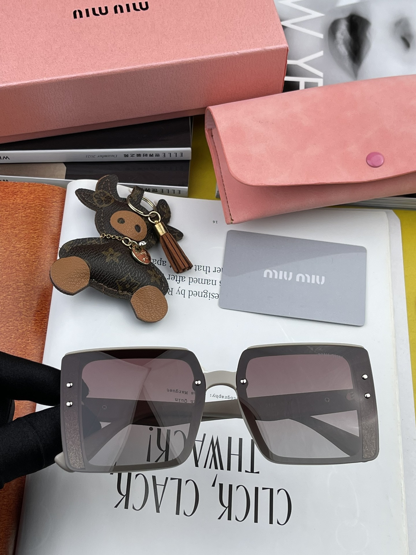 sunglasses Miu Miu MM1045 - vstockx