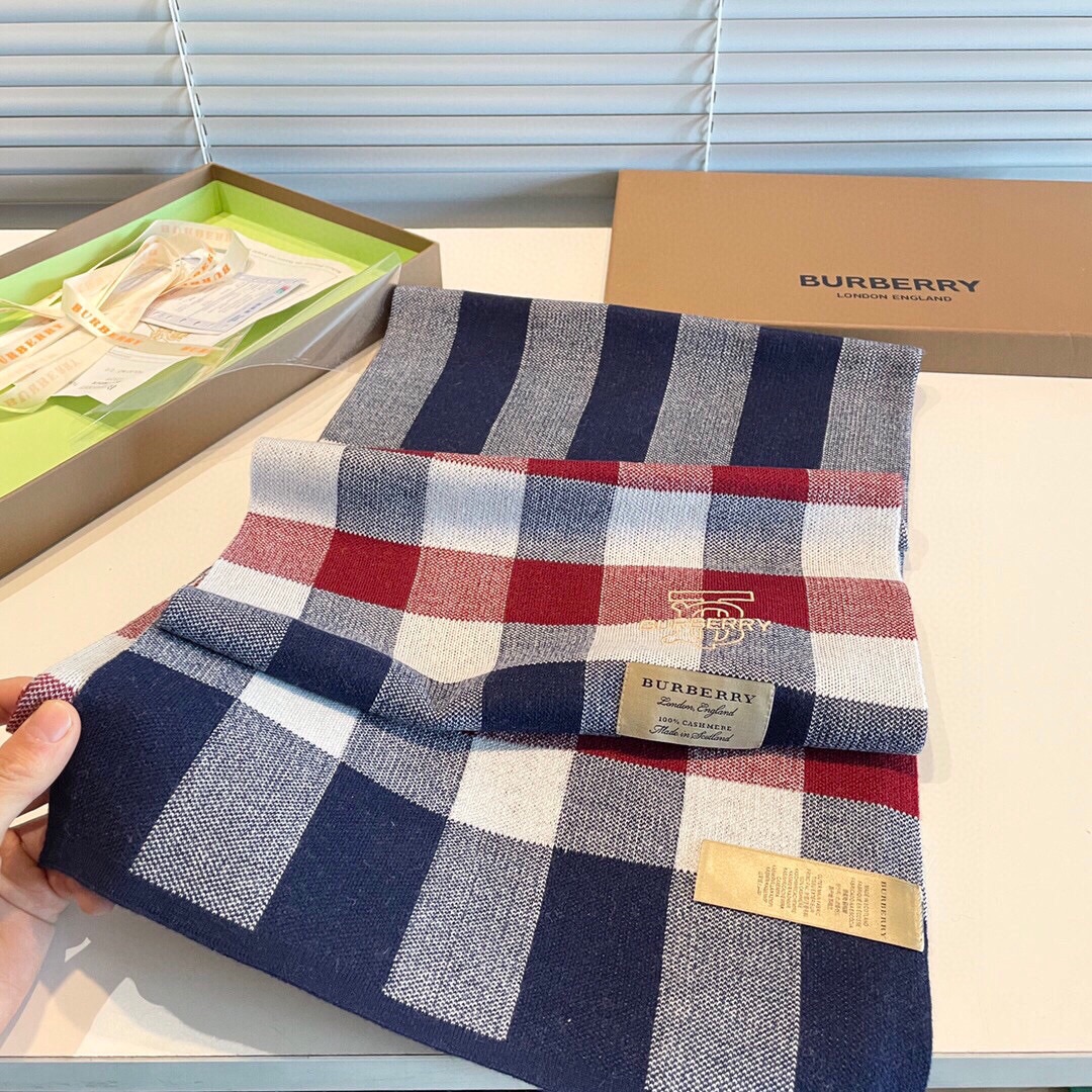 Streetwear Scarf BURBERRY 329078 size:30*180cm - vstockx