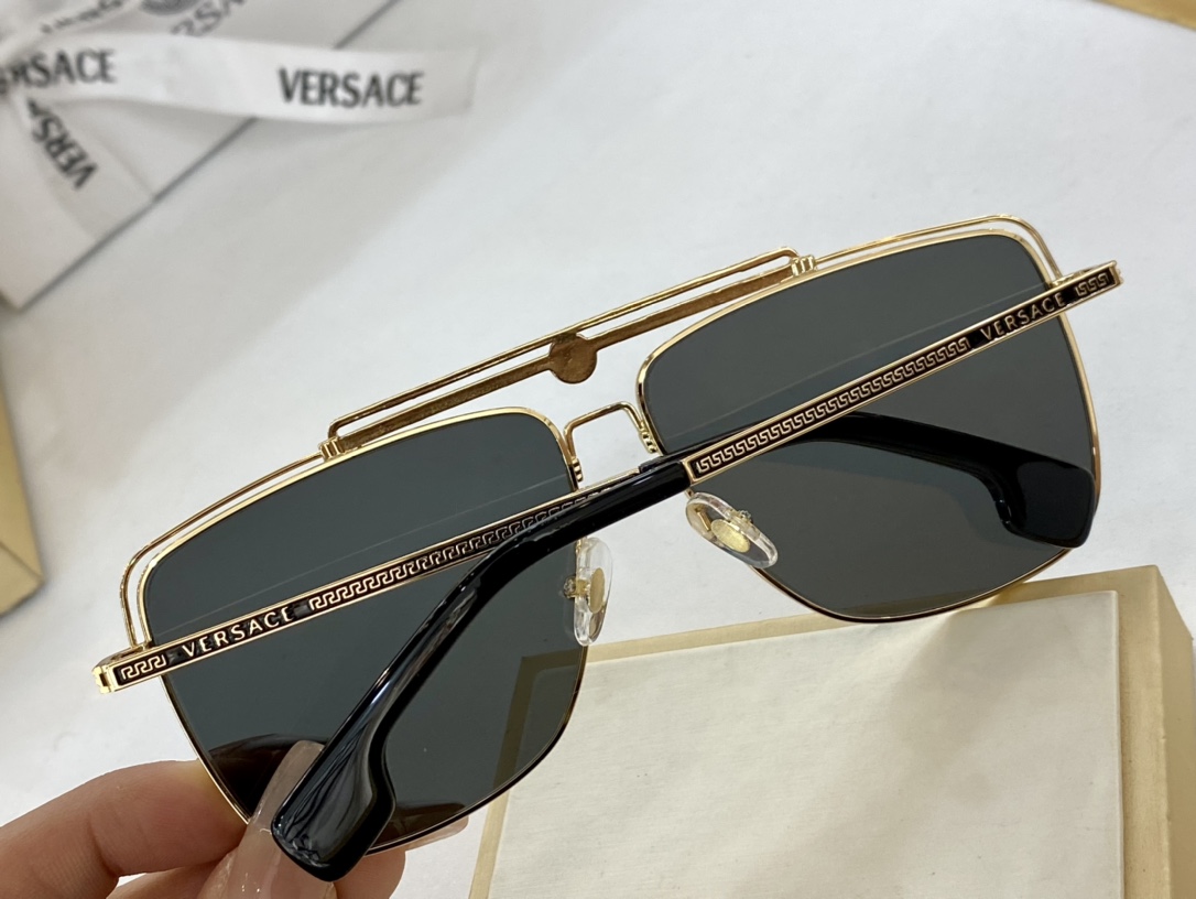 Sunglasses Versace VE2242 size 61��13-145 - vstockx