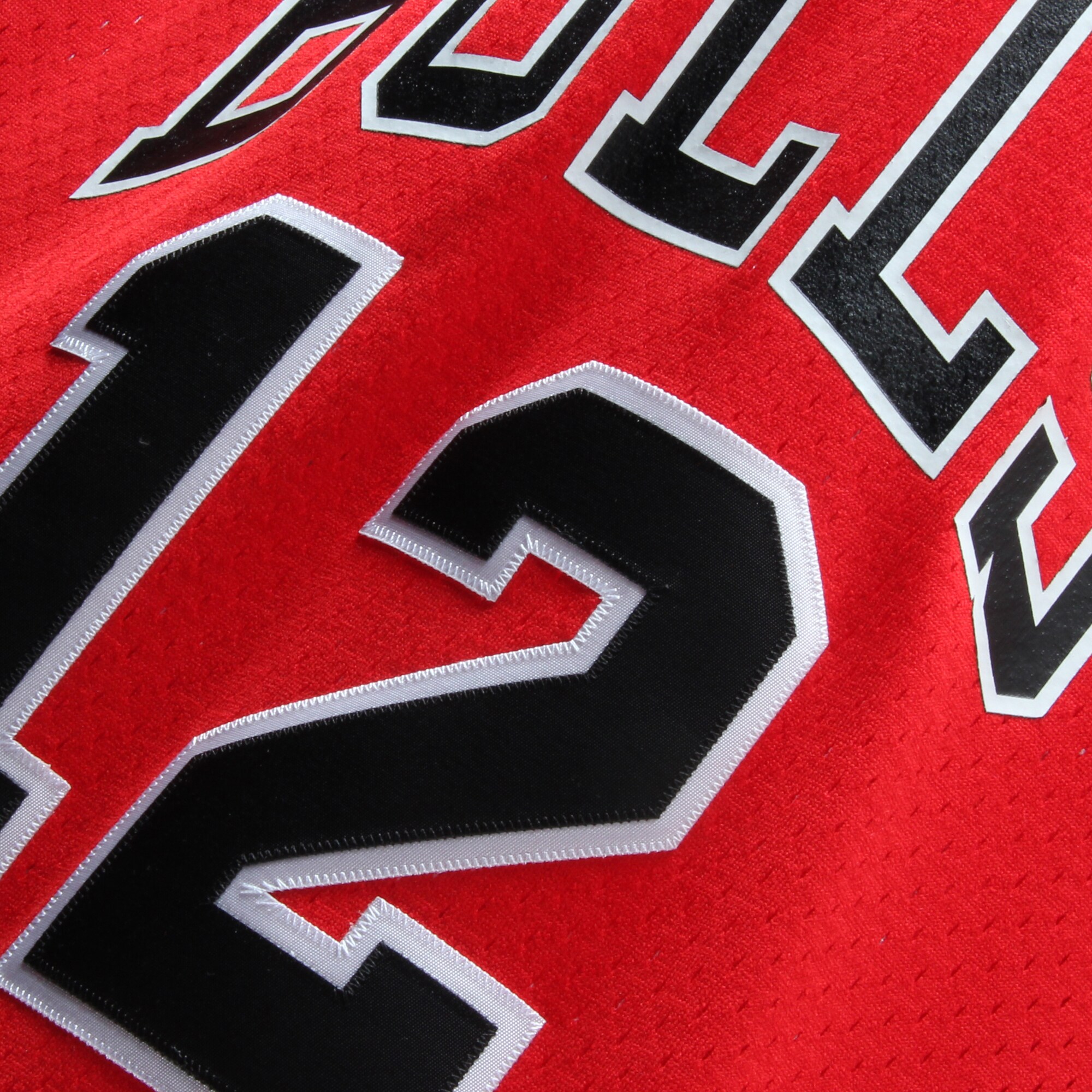Michael Jordans Chicago Bulls Mitchell & Ness Hardwood Classics #12 Authentic Jersey - Red - vstockx