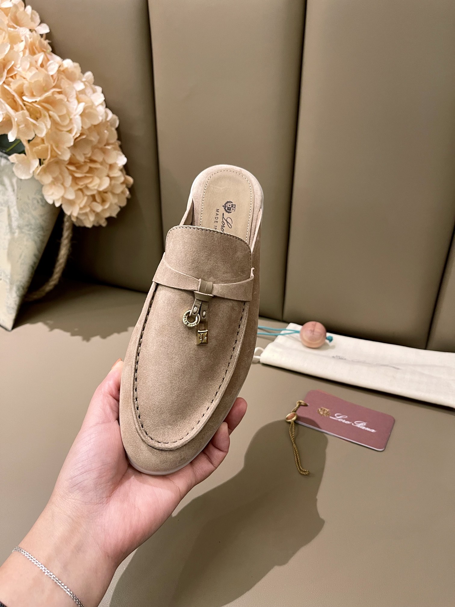 Loro Piana shoes 250 - vstockx