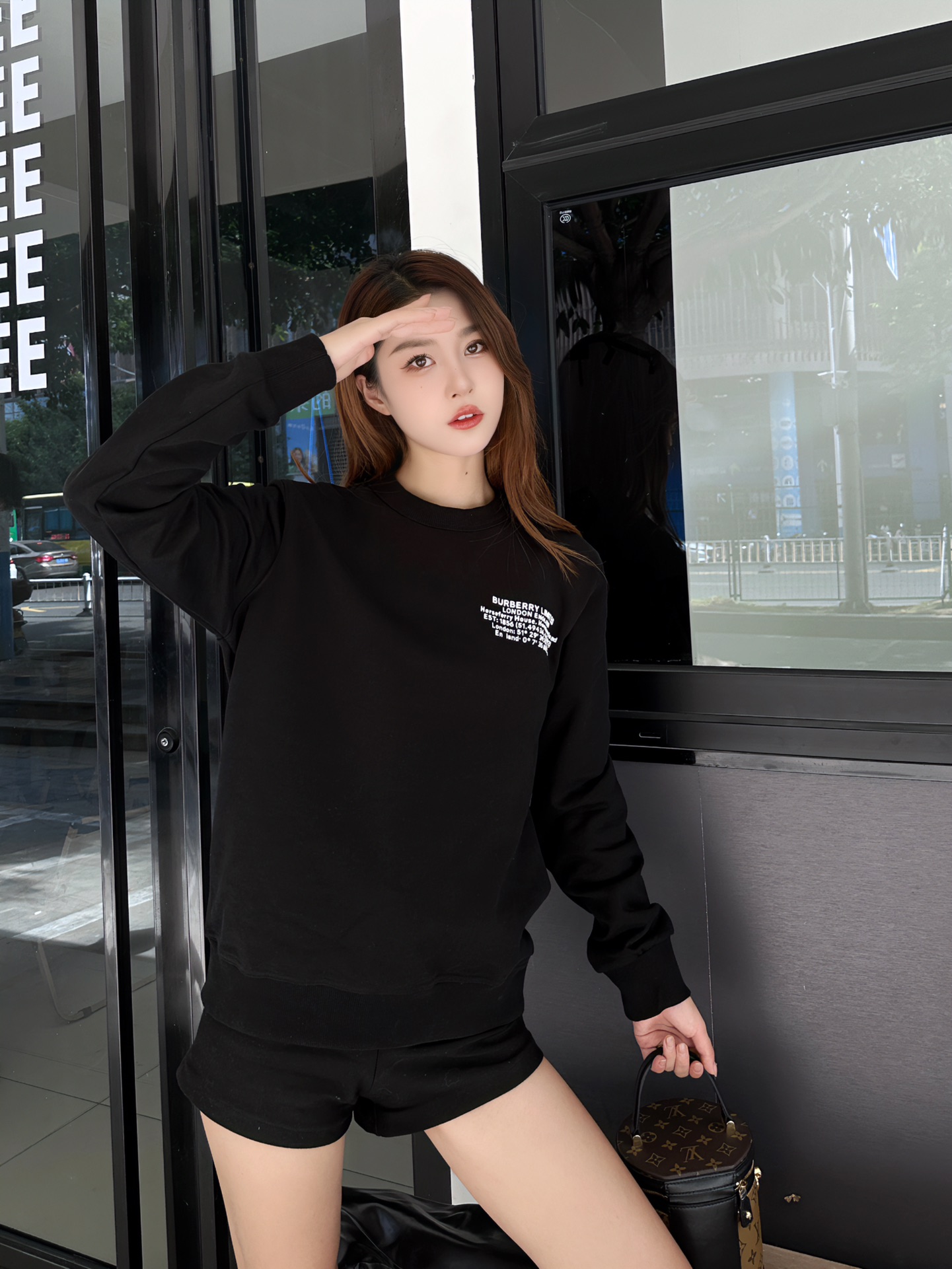 Clothes Burberry 810 - vstockx