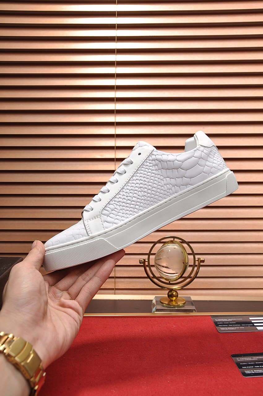 Philipp Plein Low Top Sneakers 15 - vstockx