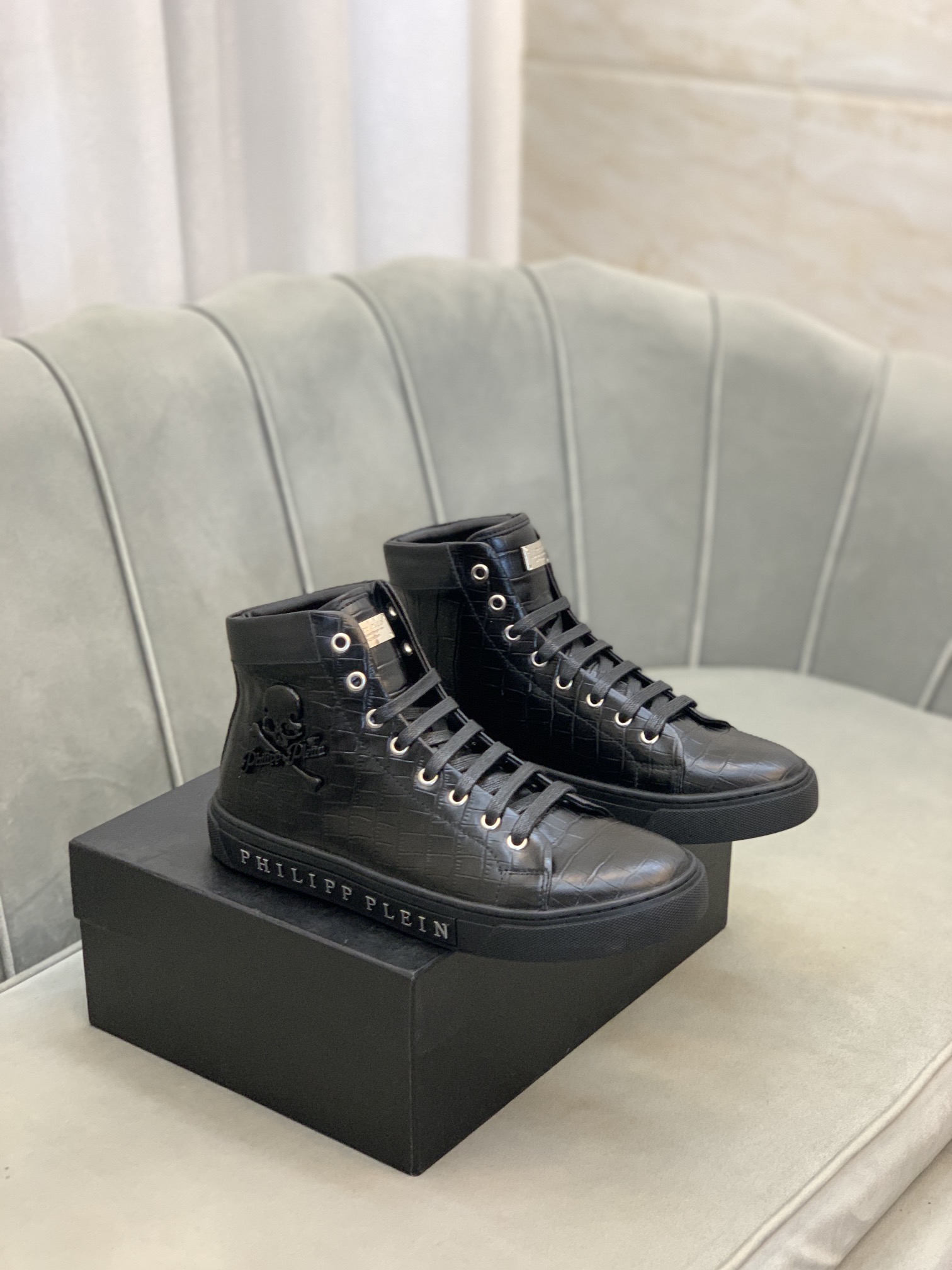 Philipp Plein High Top Sneakers 4 - vstockx