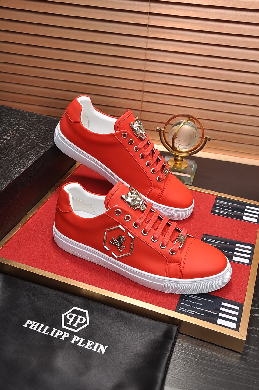 Philipp Plein Low Top Sneakers 13 - vstockx