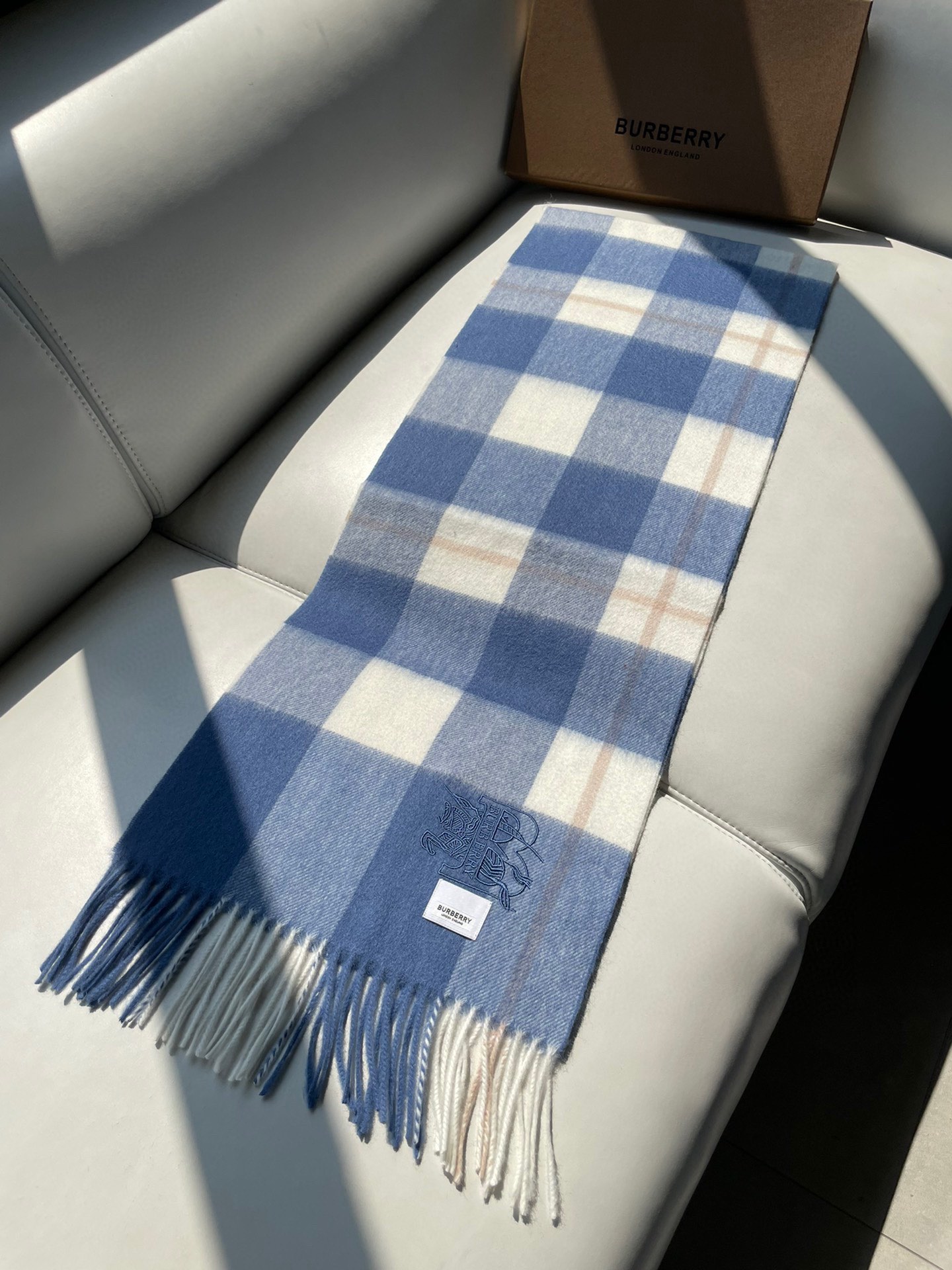 Streetwear Scarf Burberry 329088 size:180*35cm - vstockx