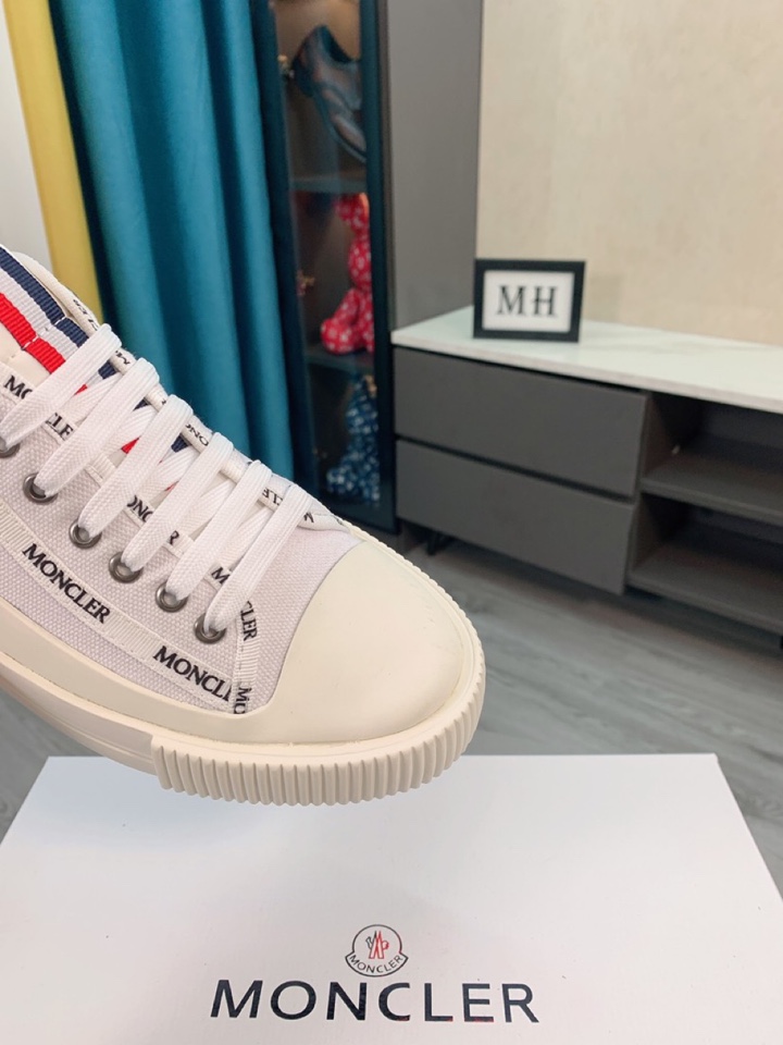 Moncler Lissex High Top Sneakers 4 - vstockx