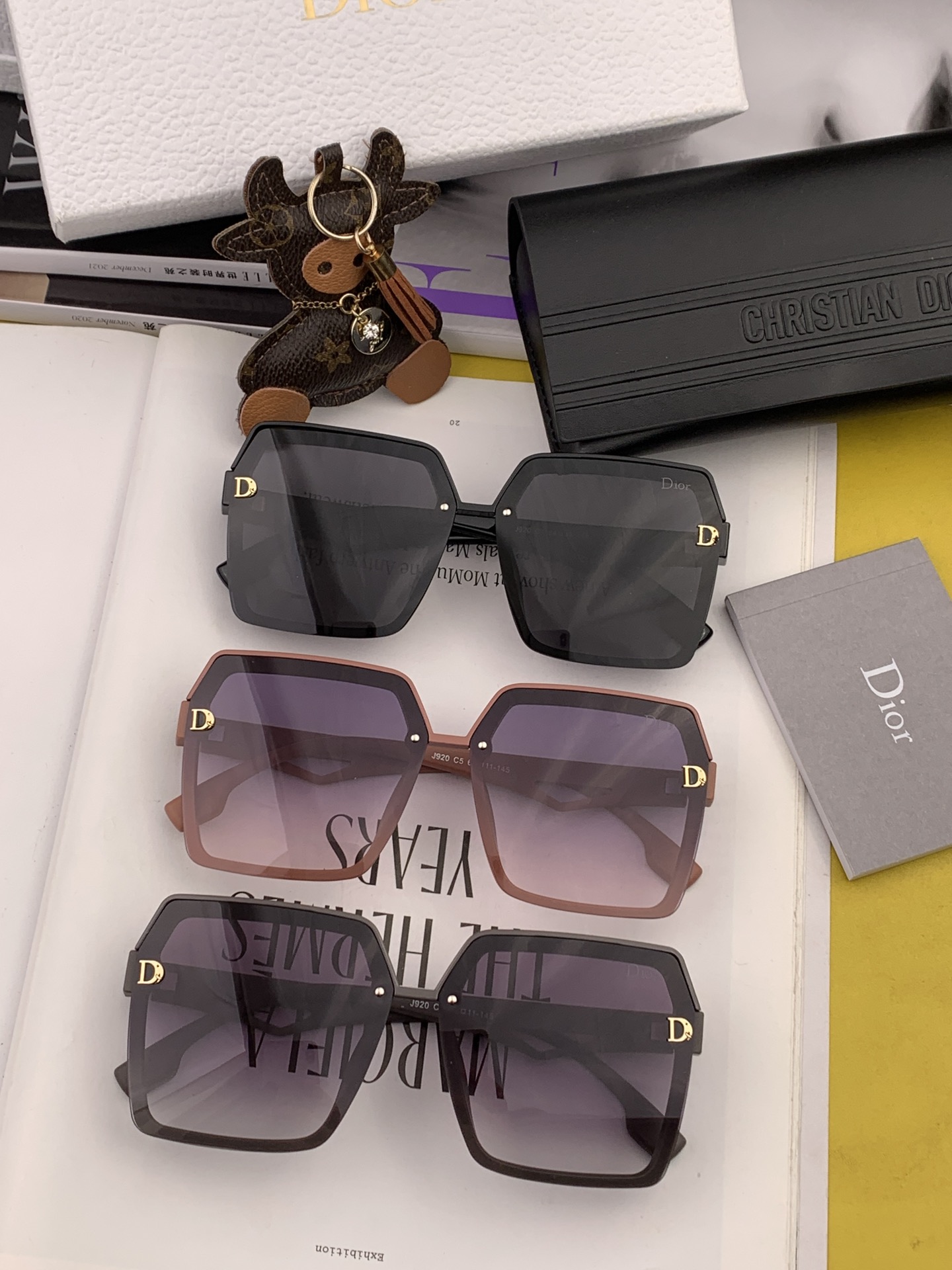 sunglasses Dior CD092 - vstockx