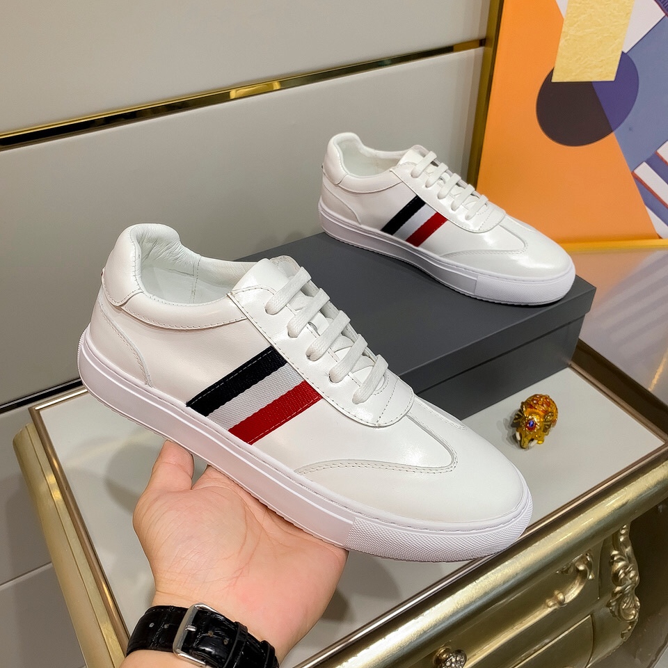 Thom Browne Low Top Sneaker 17 - vstockx