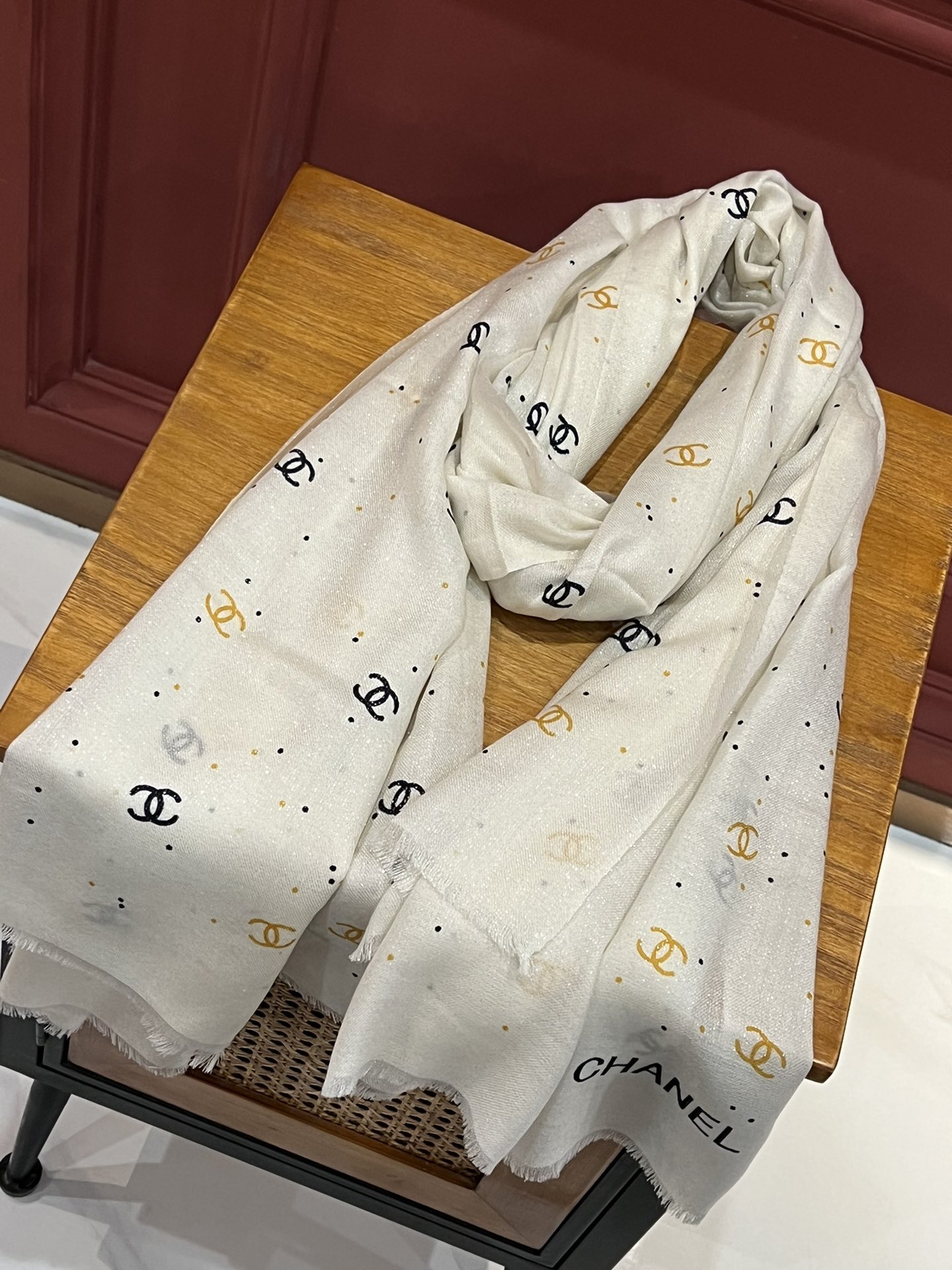 Streetwear Scarf CHANEL 328987 SIZE:110x200cm - vstockx