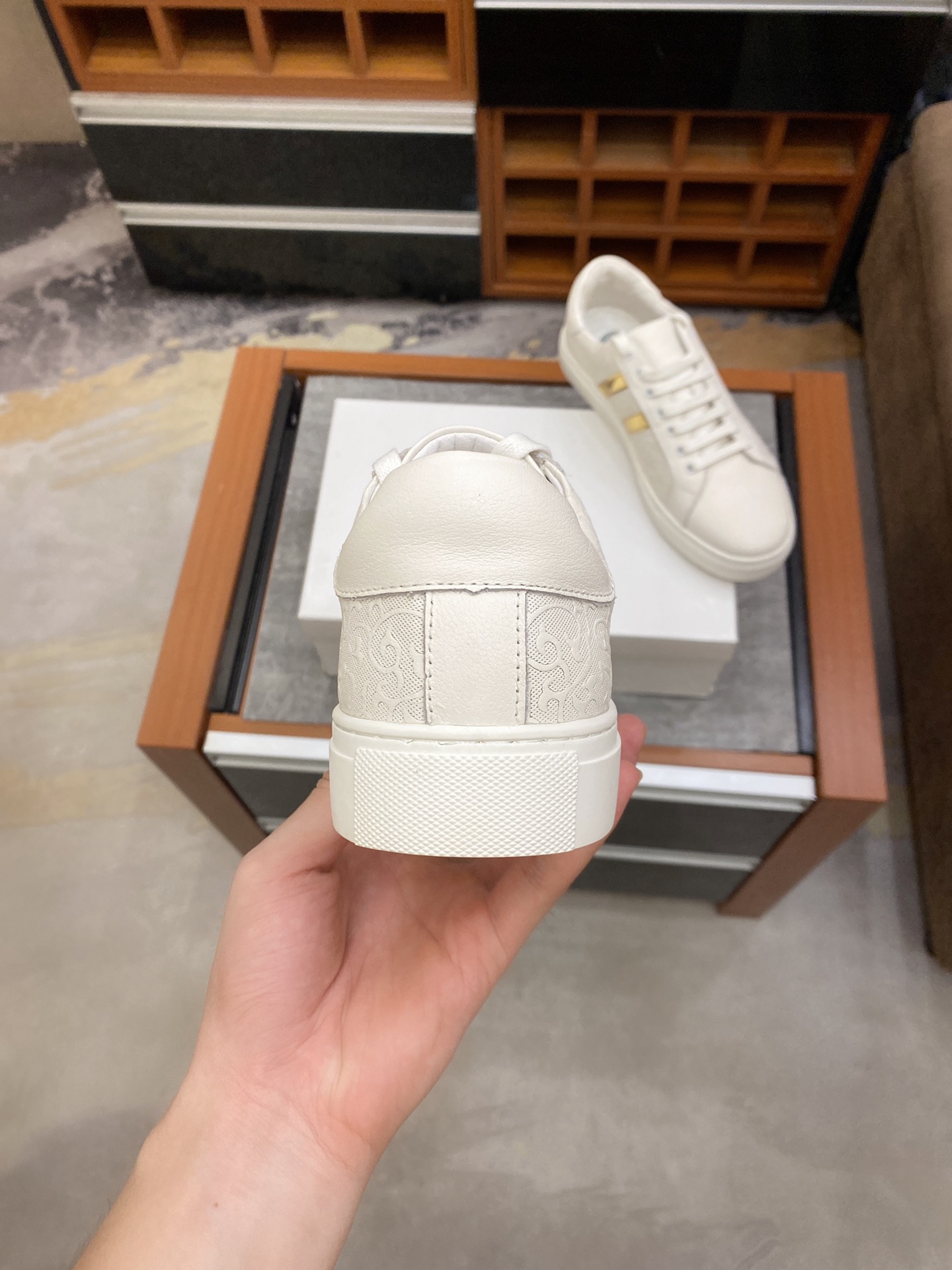 Versace Greca Sneaker 1 - vstockx