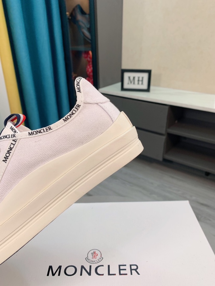 Moncler Lissex High Top Sneakers 4 - vstockx