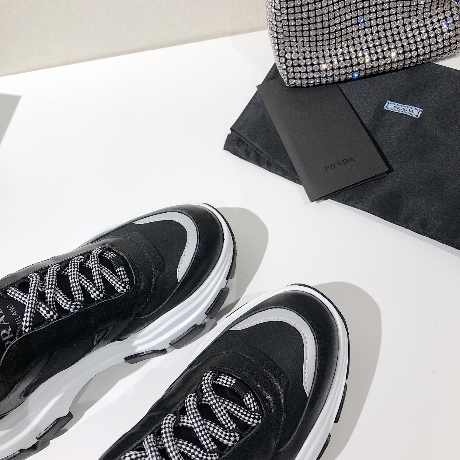 Prada Low Top sneaker 57 - vstockx