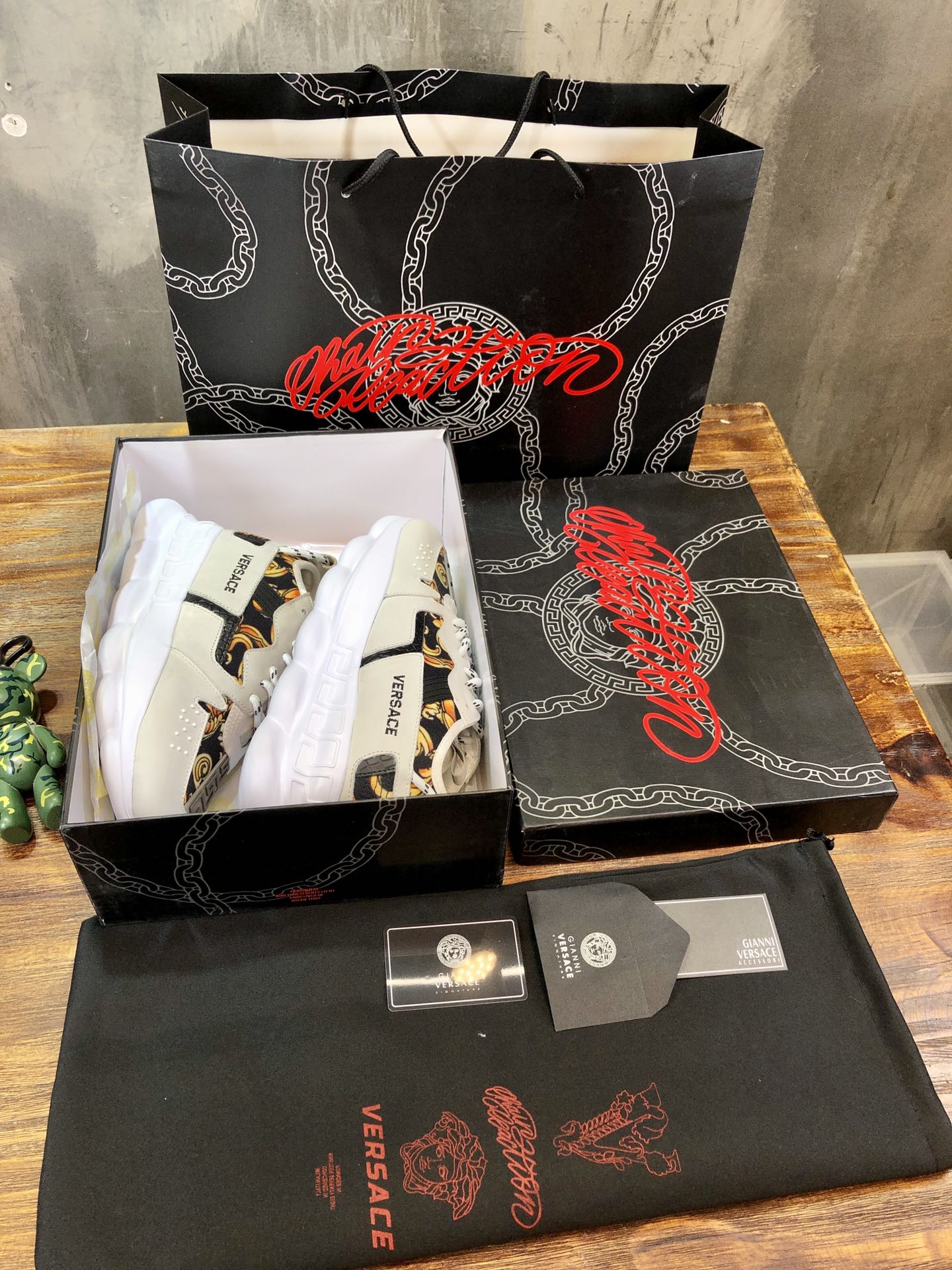 Versace Chain Reaction 2 Barocco Print White Black Yellow (W) - vstockx