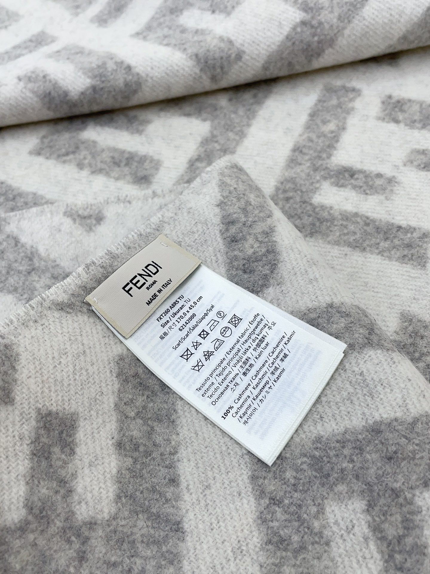 Streetwear Hat Fendi 328873 - vstockx