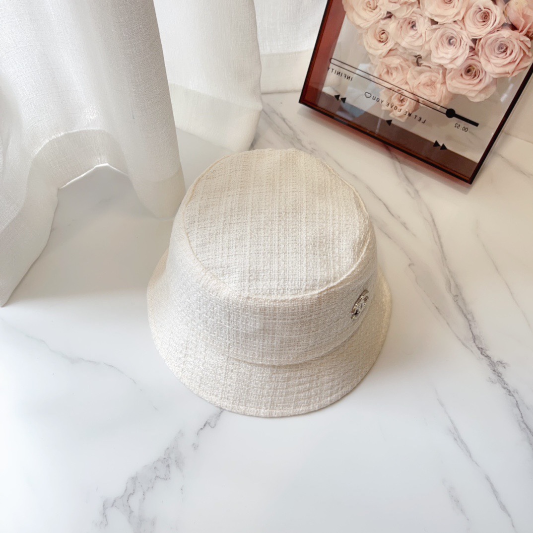 Streetwear Hat Chanel 329363 - vstockx