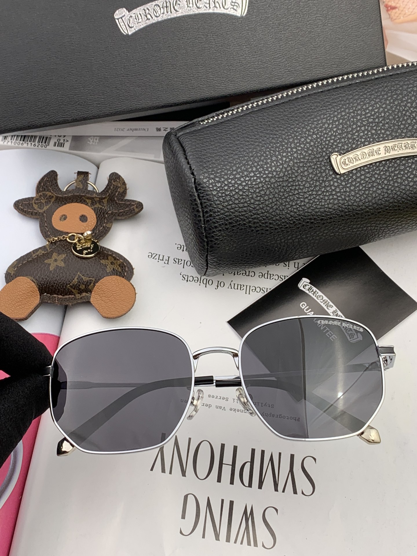 sunglasses Chrome Hearts KLX3861 - vstockx