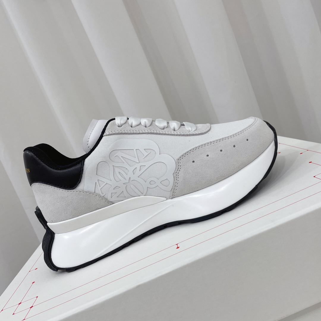 Alexande McQueen Breathable Mesh Sand Inside 4.5cm Size 35-40 - vstockx