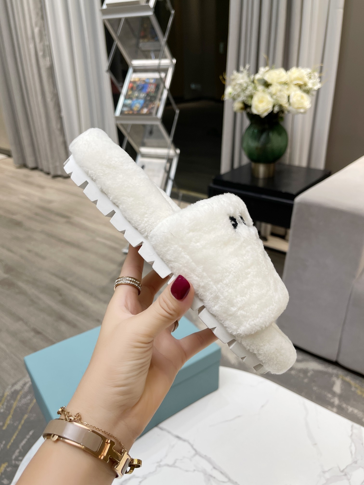 Prada Flat Sandals 5 - vstockx