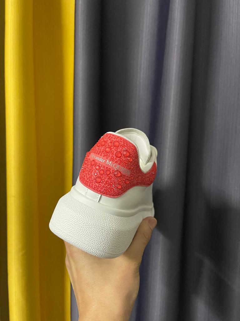 Alexander McQueen Oversized Sneaker in White/halo Pink - vstockx