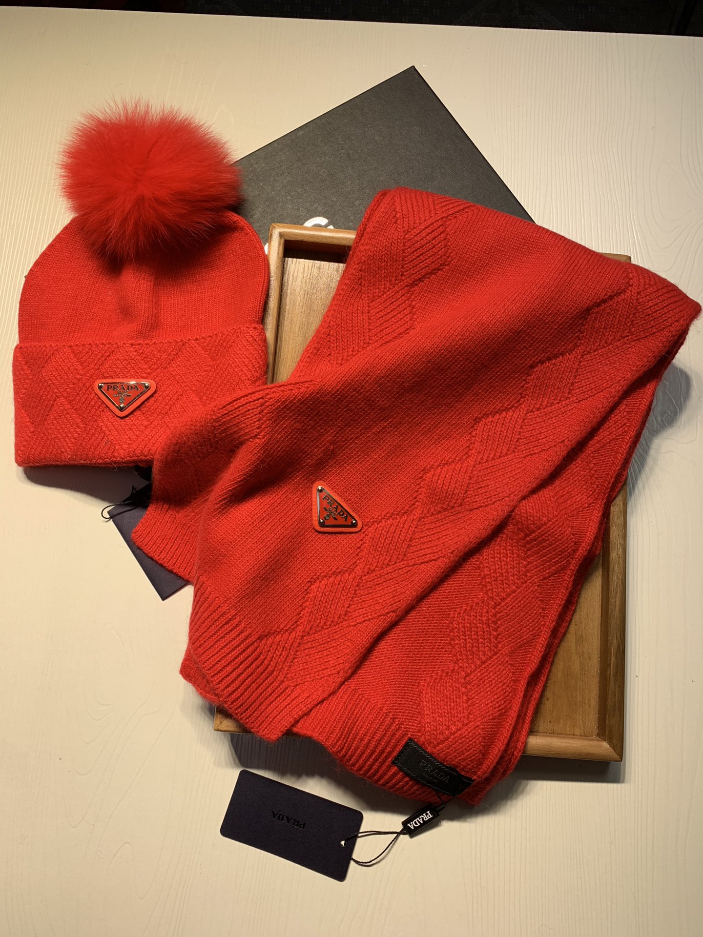 Hat & Scarf Prada 2 - vstockx
