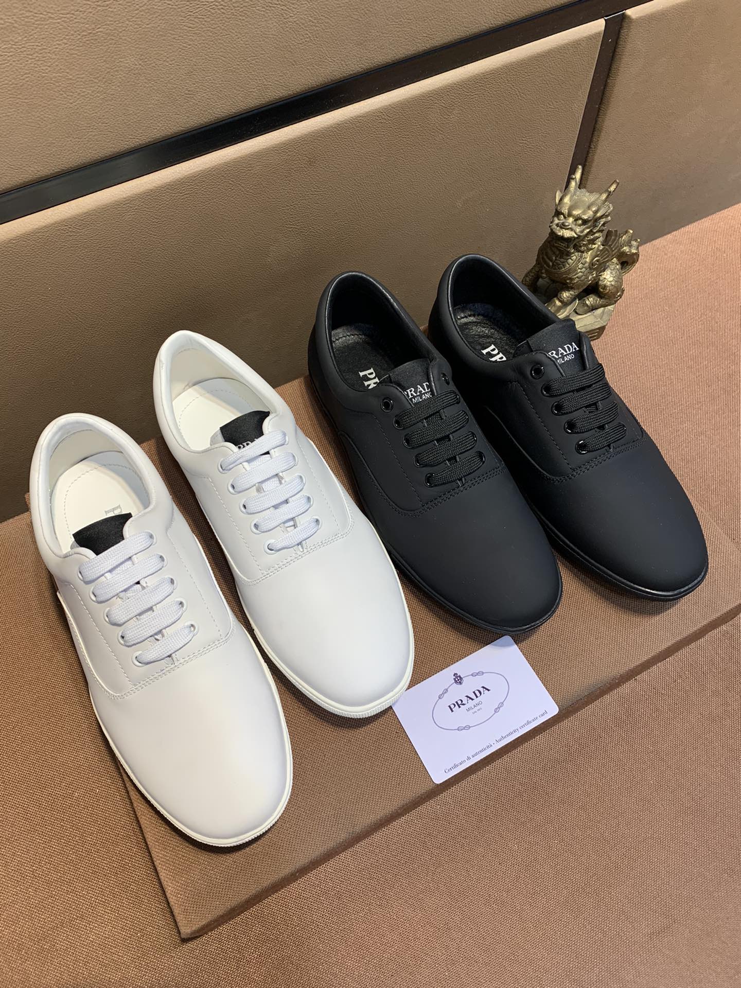 Prada Low Top sneaker 21 - vstockx