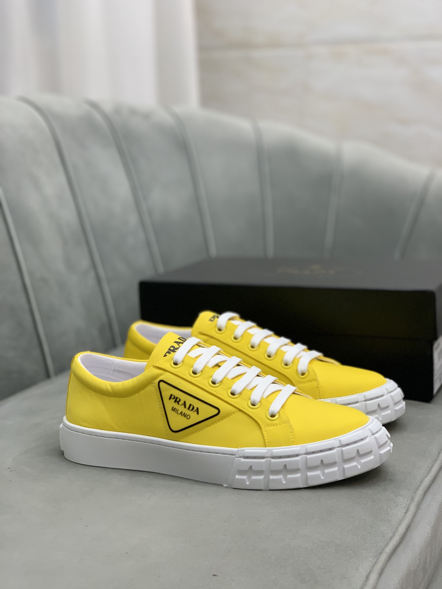 Prada Wheel Cassetta sneaker 5 - vstockx
