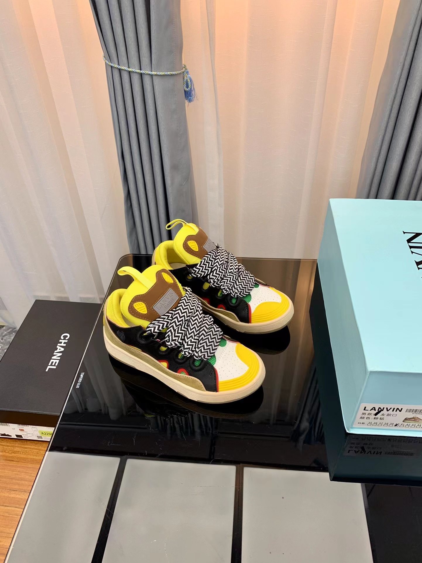 Lanvin Leather Curb Egg yolk black - vstockx