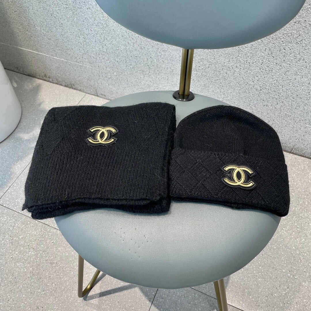 Hat & Scarf Chanel 2 - vstockx
