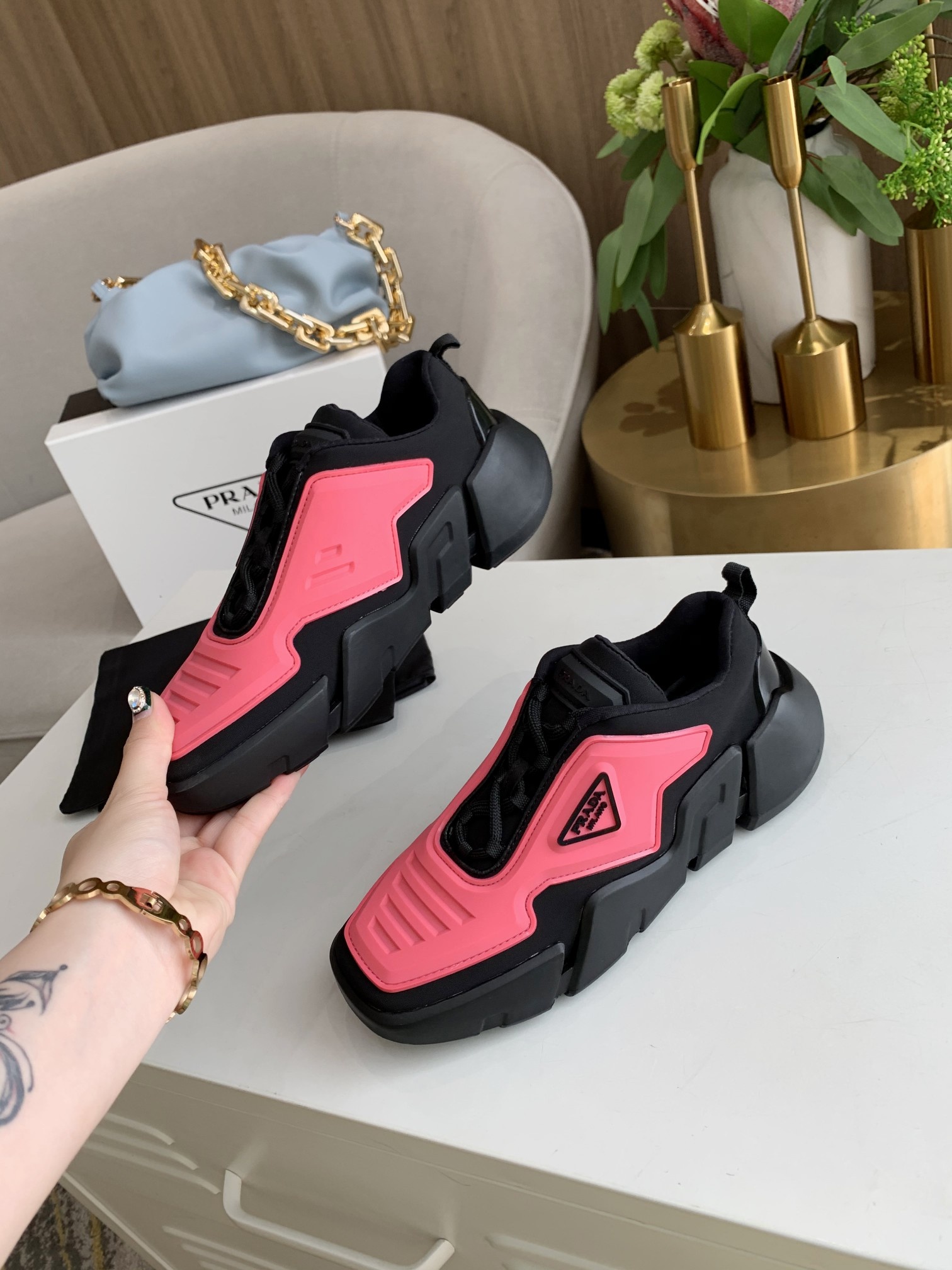 Prada Low Top sneaker 46 - vstockx