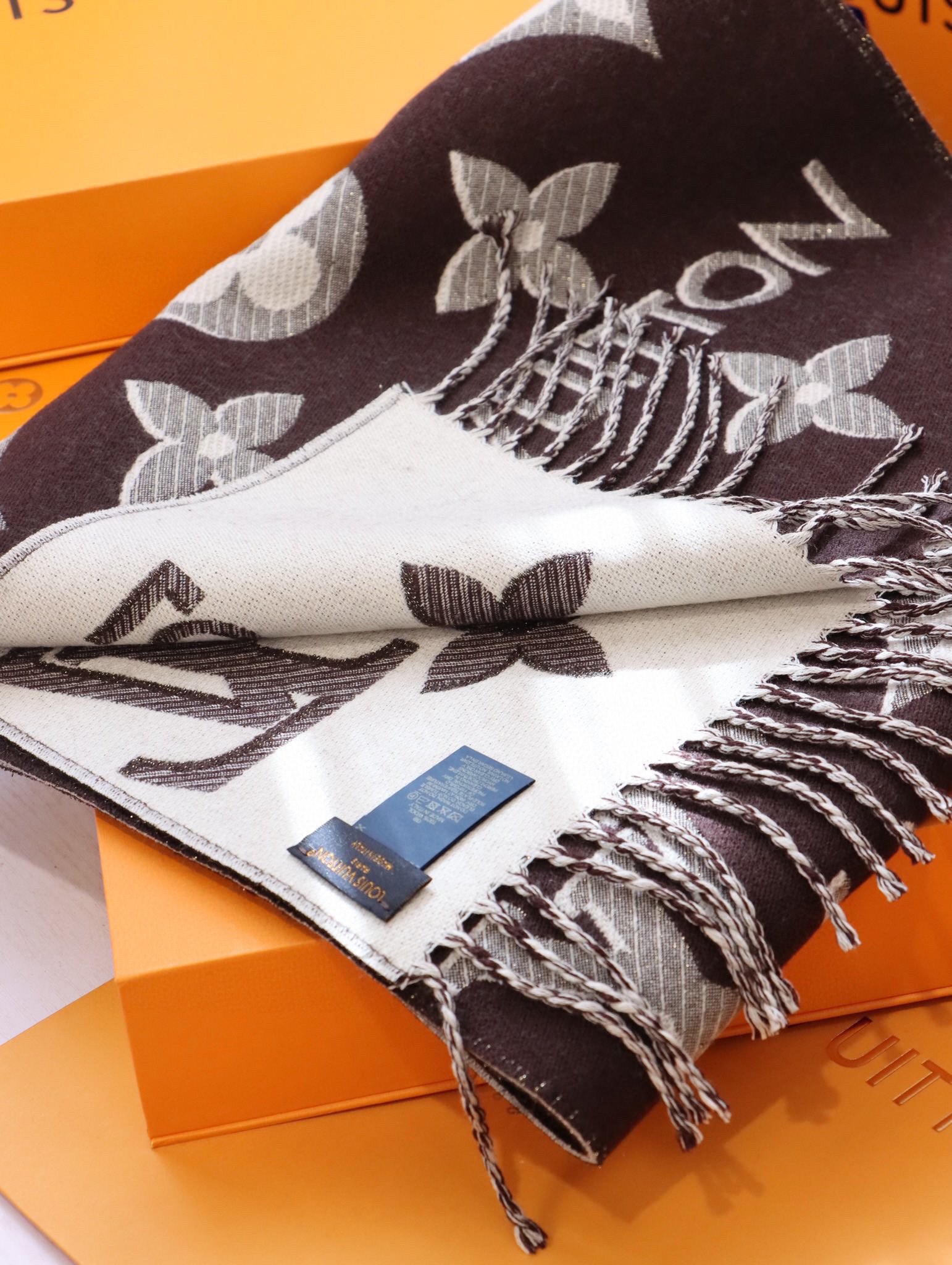 Streetwear Scarf LV 328725 SIZE:32*180cm - vstockx