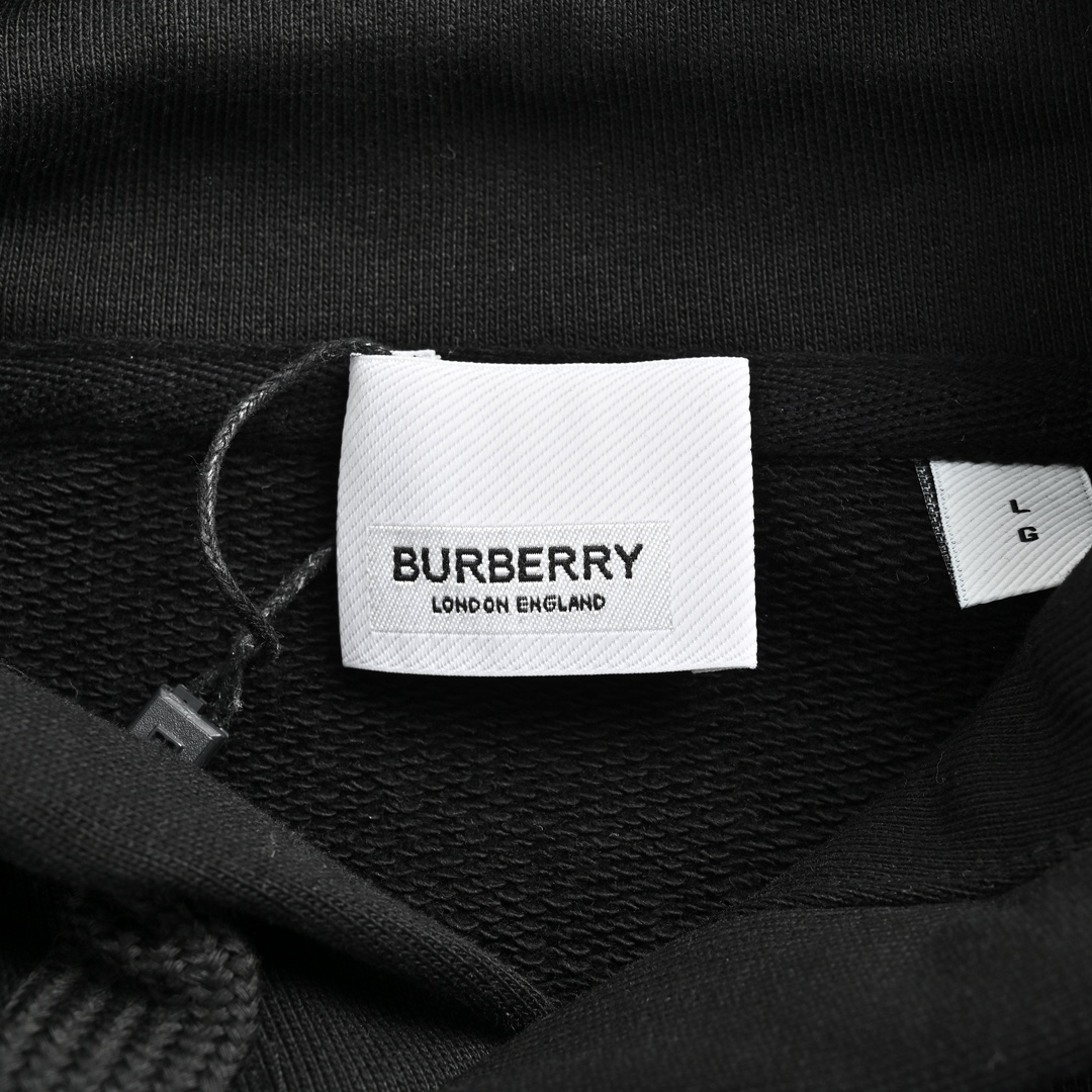 Clothes Burberry 821 - vstockx