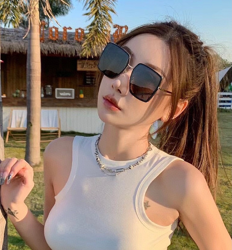 Sunglasses Gucci G9807 - vstockx