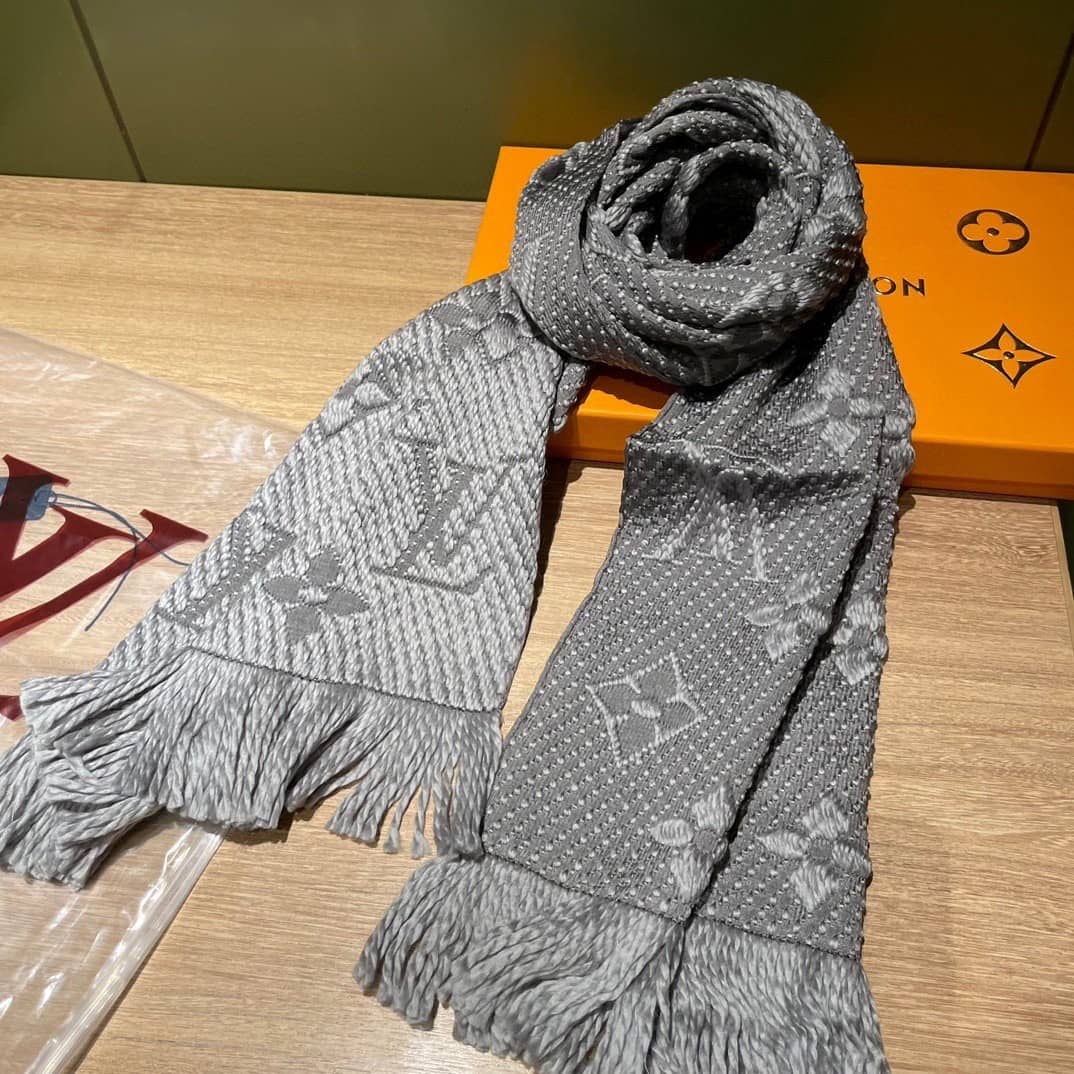 Hat & Scarf Louis Vuitton 4 - vstockx