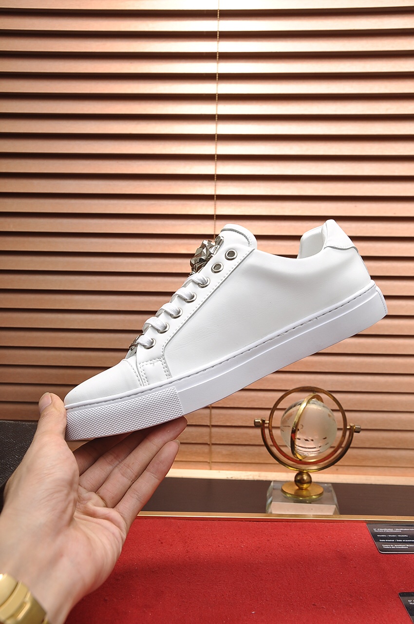 Philipp Plein Low Top Sneakers 14 - vstockx