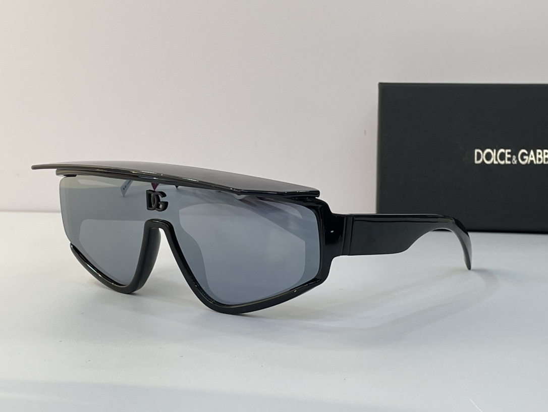 Sunglasses Dolce DG6177 - vstockx