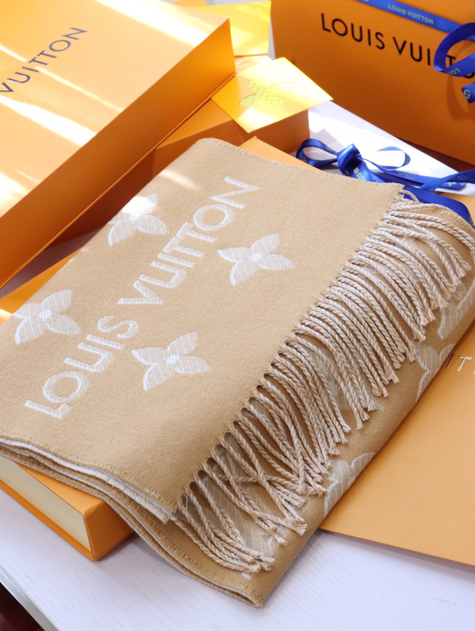 Streetwear Scarf LV 328726 SIZE:32*180cm - vstockx