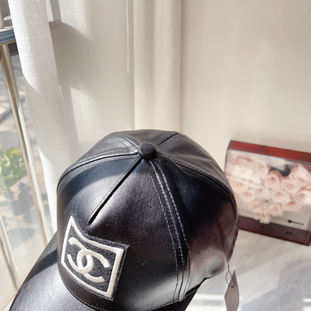 Streetwear Hat Chanel 329376 - vstockx