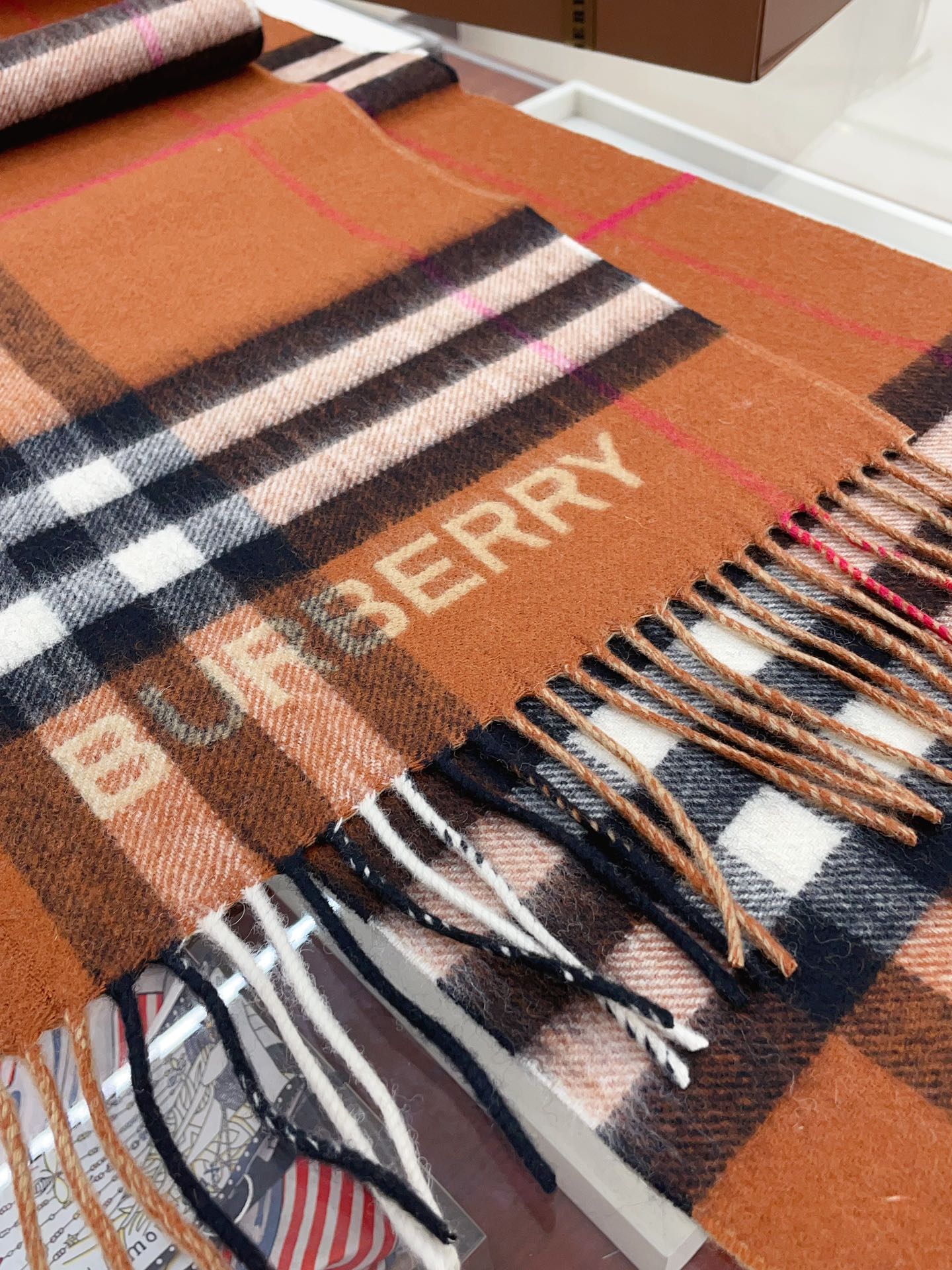 Streetwear Hat BURBERRY 328867 - vstockx