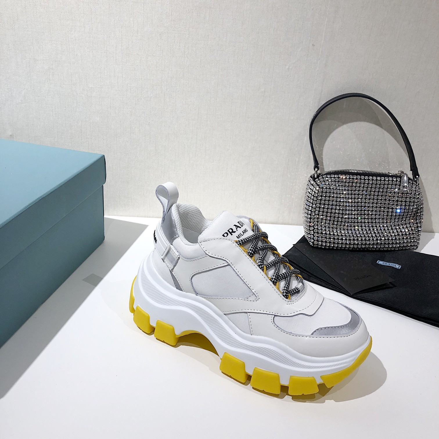 Prada Low Top sneaker 58 - vstockx