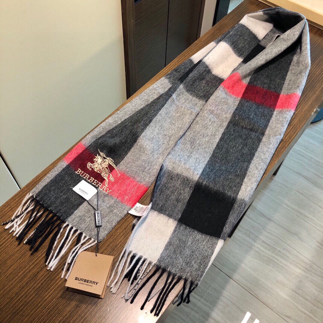 Streetwear Scarf Burberry 329071 size:180*35cm - vstockx