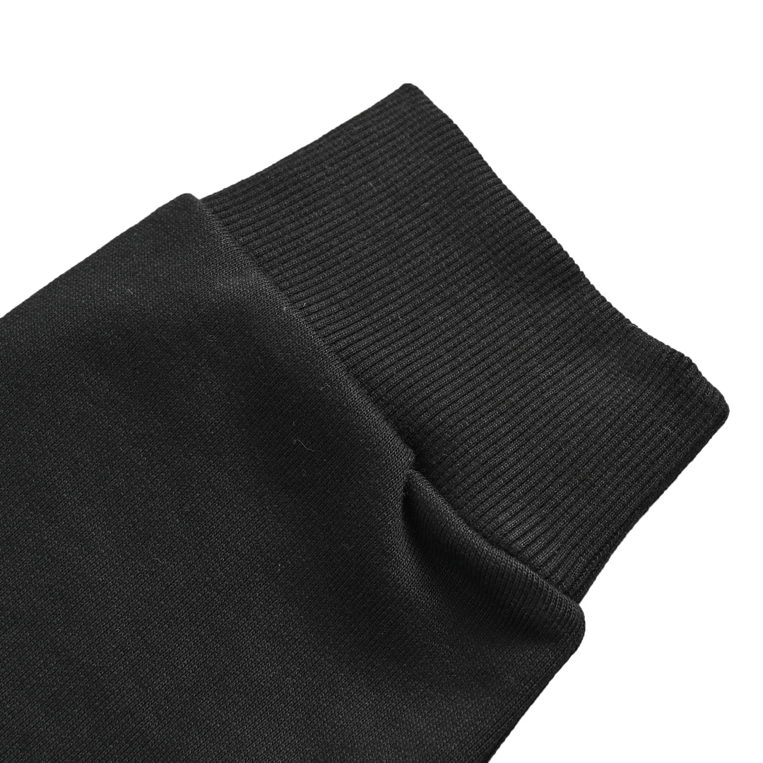 Clothes Burberry 821 - vstockx