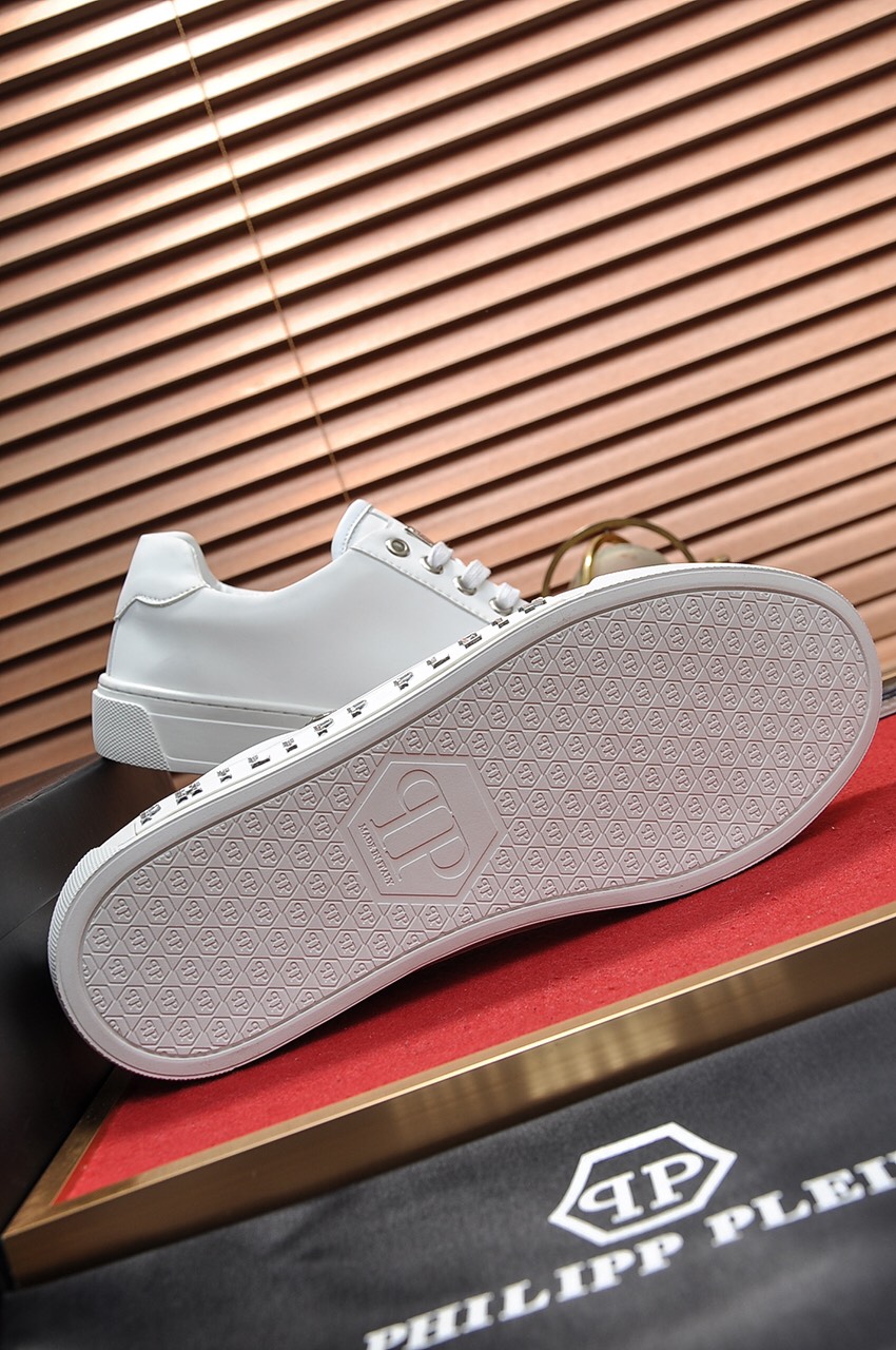 Philipp Plein Low Top Sneakers 31 - vstockx