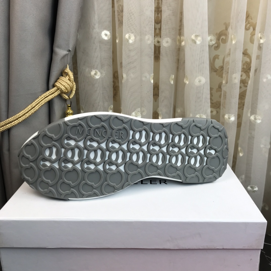 Moncler Compassor Sneaker 3 - vstockx