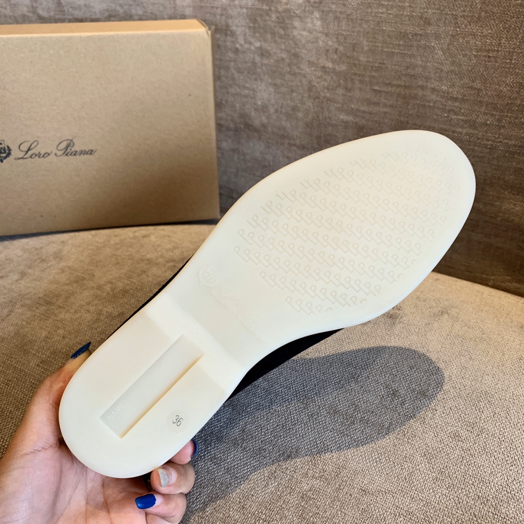 Loro Piana shoes 219 - vstockx